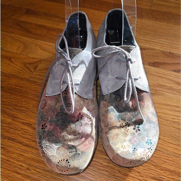 Aetrex Lace up Floral Leather Sneakers Womans Size 9-9.5 - Picture 2 of 7